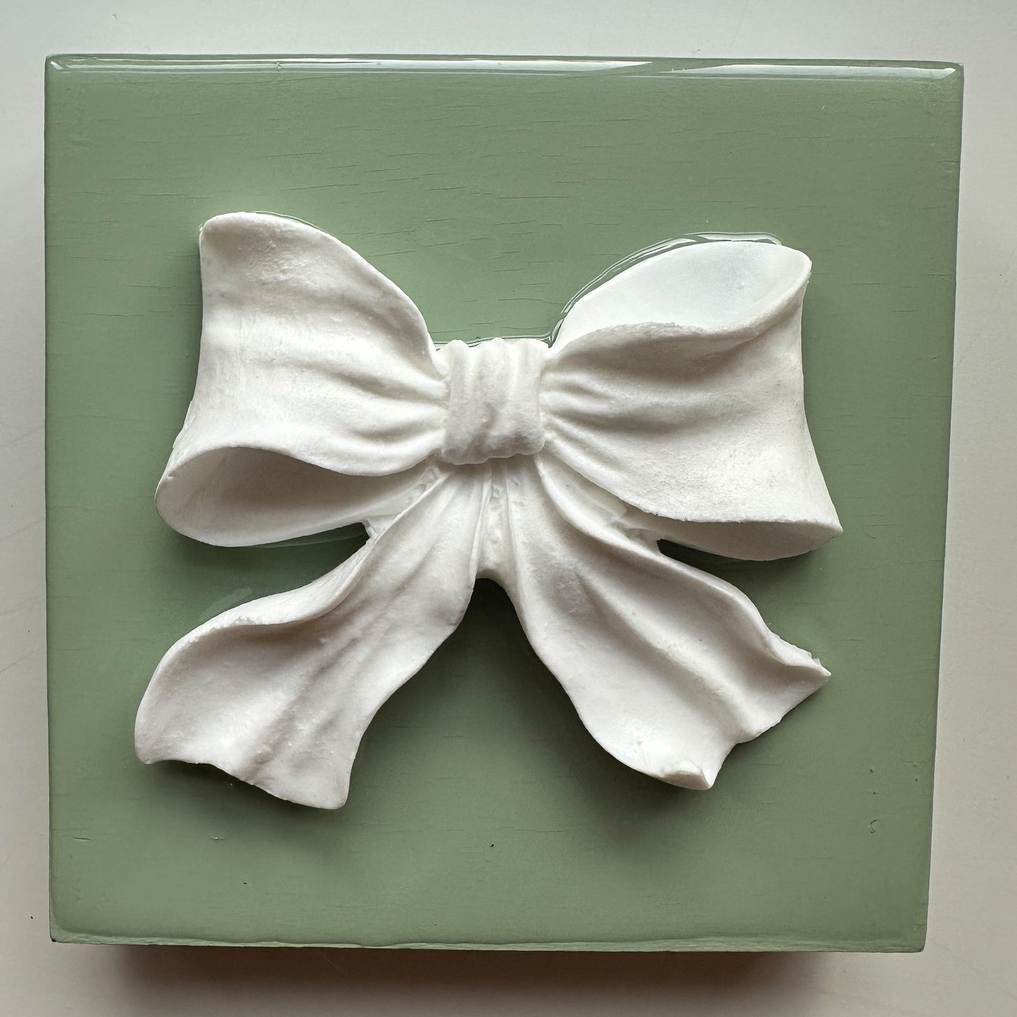 Mini Resin Bow - Kelly Green